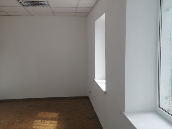 Оренда нежитлового приміщення Макарів