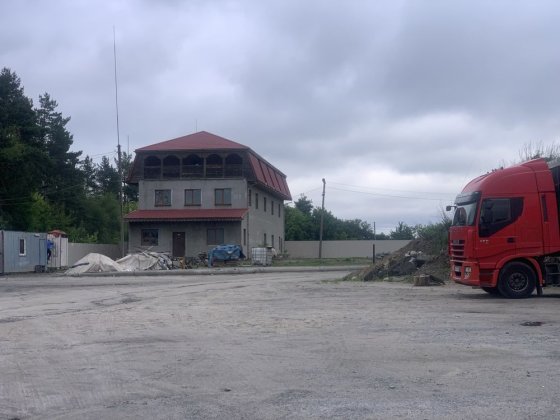 Приміщенн під ваш бізнес по Житомирській трасі Макарів