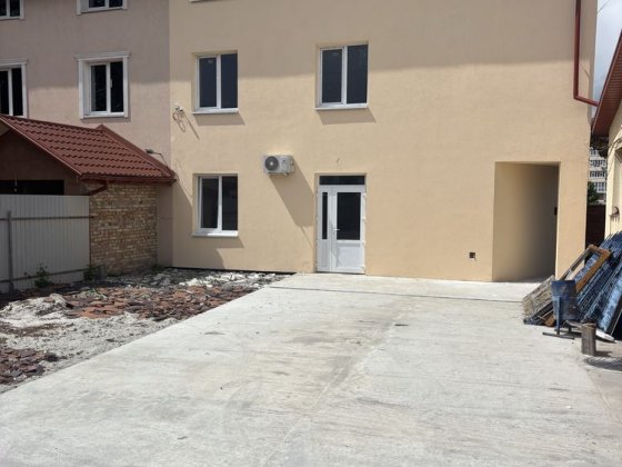 Комерційне приміщення,оренда село Солонка Солонка