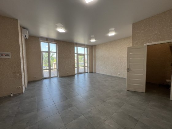 Ривьера, Авторский, у моря, фасадное помещение