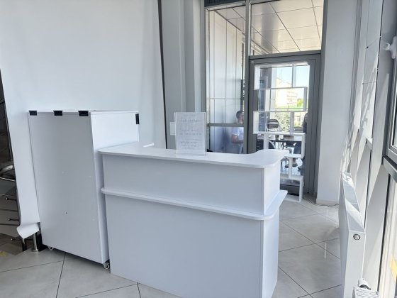 Сдам в оренду торгову площу 13м2 в трц ОВАЛ Розсошенцы