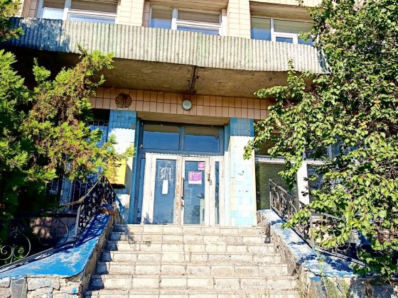 Оренда приміщення під магазин та ін., 74кв.м., фасад, червона лінія Нові Санжари