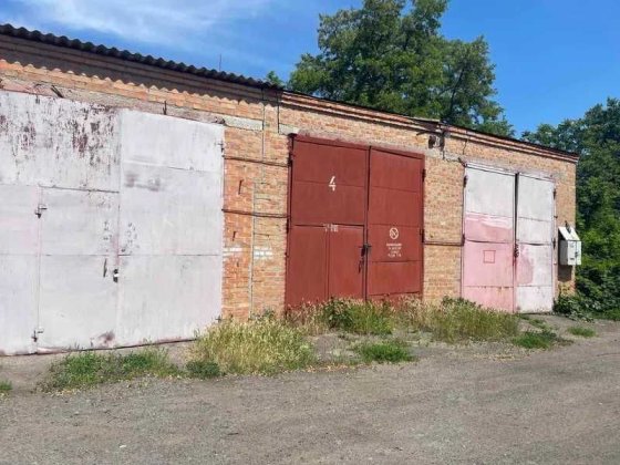 ОРЕНДА – приміщення гаража, площею 77,60 кв.м. м. Решетилівка Решетиловка