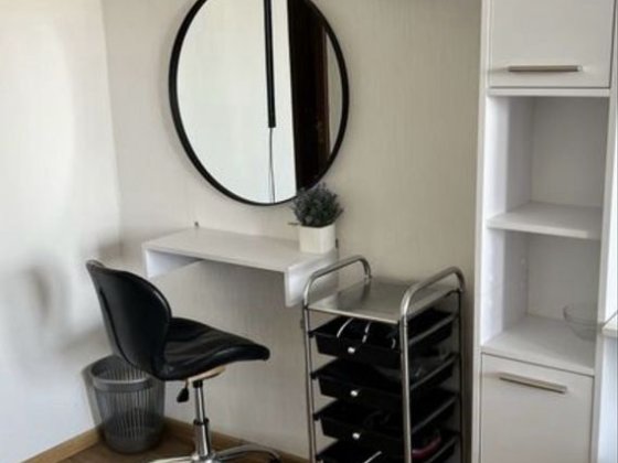 Оренда крісла / місця для майстра кератину, колориста, стиліста Горбаневка