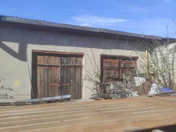 Приміщення гаражів, площею 77,8 кв.м, Житомирська обл. Черняхів