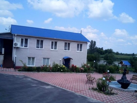 Кафе та квартира, бізнес і житло. Чуднов