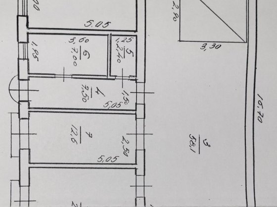 Приміщення під комерційну діяльність або житло Чоп
