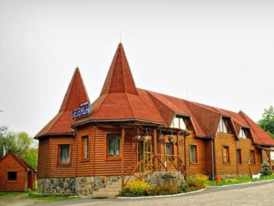 Продаж готельно-ресторанного комплексу " Легенда Шаян" Закарпаття Шаян