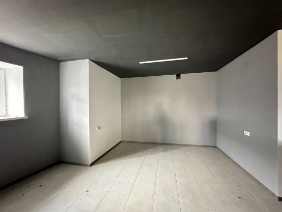 Велике комерційне приміщення в Калиновій Слободі! Вигідна ціна! Криховцы