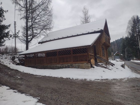 Магазин , Микуличин ,Полумистий Микуличин