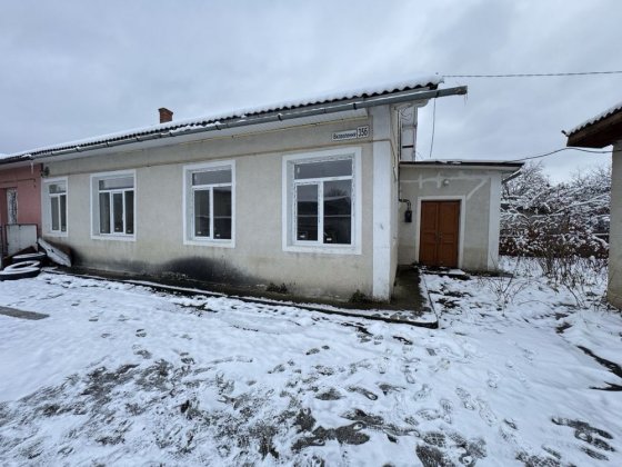 Продаж комерційної нерухомості в м. Надвірна Надворная