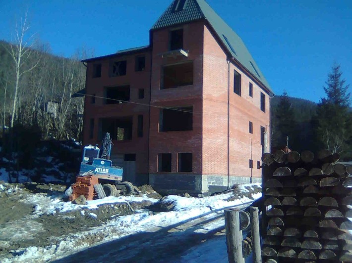 Продаж будівлі під апарт-готель в Карпатах - фото 1