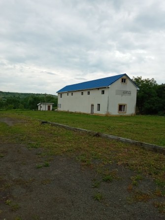 Продам двоповерхове нежитлове приміщення загальною площею 340 м2. - фото 1