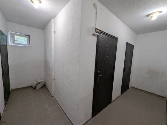 Продам  кладовку нежитлове приміщення Петропавлівська Борщагівка