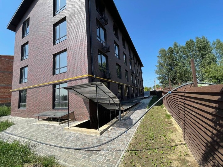 Продается коммерческое помещение от3м2-35м2  КД Моя Бавария 8 км Киев - фото 1