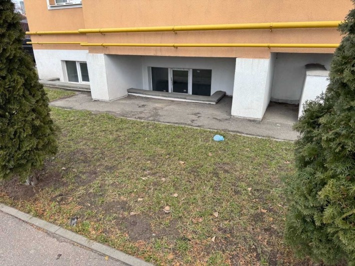 Нежитлове приміщення під Бізнес 100 кв.м. - фото 1