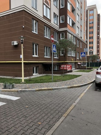 ЖК Петровский квартал. Продажа коммерческого помещения 148 м.кв. - фото 1