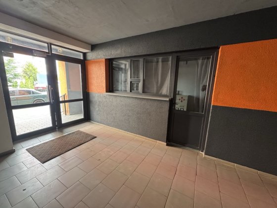 Продаж кофейні-перекурня-ремонт взуття… Святопетровское