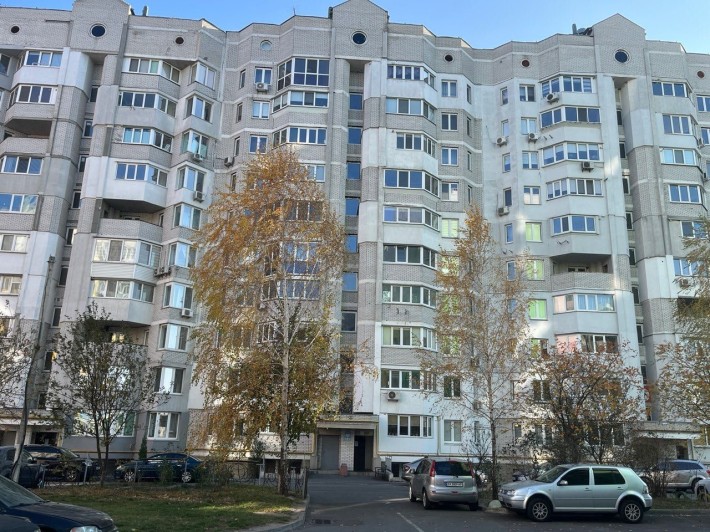 продаж нежилого фонду, фасад 237м-окремий вхід,вул.Теплична 38 - фото 1