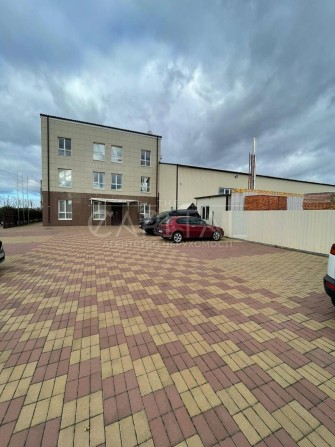 Продаж 3-поверхової будівлі, вул. Індустріальна, с. Святопетрівське - фото 1
