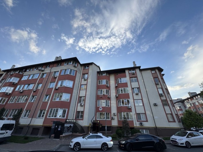 Терміново! Продам приміщення в жк Щасливий поряд жк Резиденс - фото 1