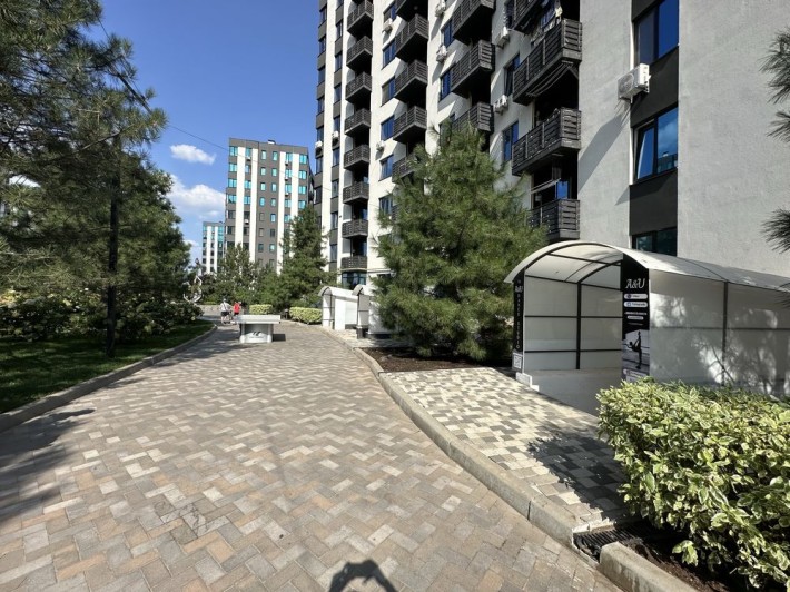 Продам приміщення 128м2 на центральній алеї ЖК Уютний квартал, без % - фото 1