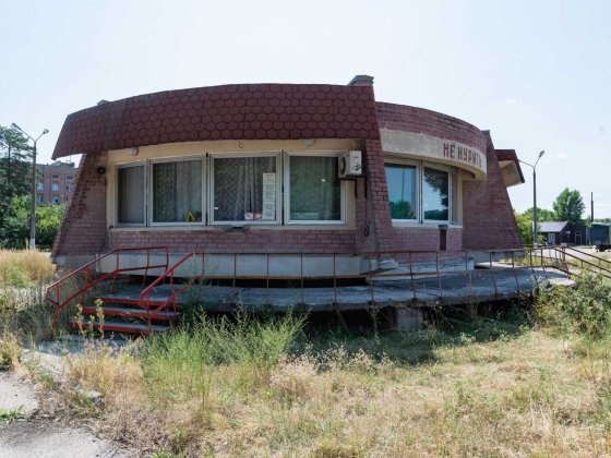 Одноповерхова будівля автозаправної станціїї, площа 114,2 кв.м. Славутич