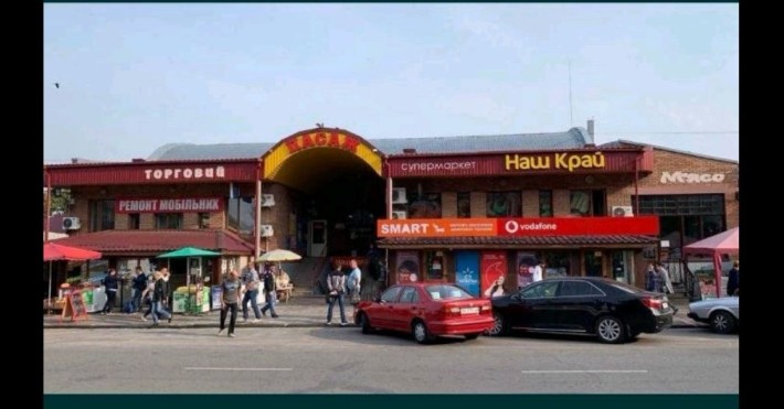 Оренда відокремленого приміщення у торговому центрі в центрі м.Дуброви - фото 1