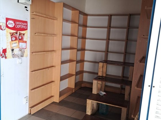 Здам конт. 2×3м з меблям та електрикой на центр. ринку у проход. місті Первомайск