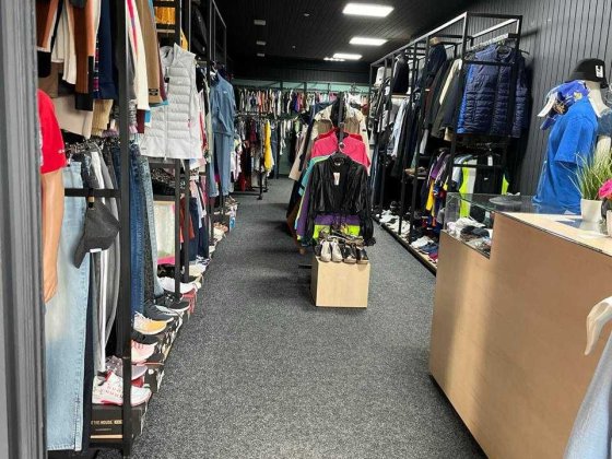 Здається в оренду відділ в діючий крамниці (100 м.кв.) Корсунь-Шевченківський