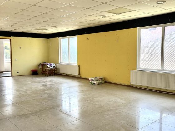 Оренда комерції під магазин/салон Сокиряны