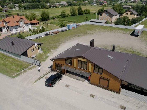 Оренда комерції 300 м² в Остриці Гострик