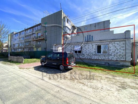 БЕЗ % Продаж комерційної будівлі 327 м² в Бородянці біля Вокзалу Бородянка