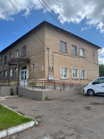 Будівля 426.9 м2, 0.08 га, Баришівка, вул. Центральна 17 - фото 1