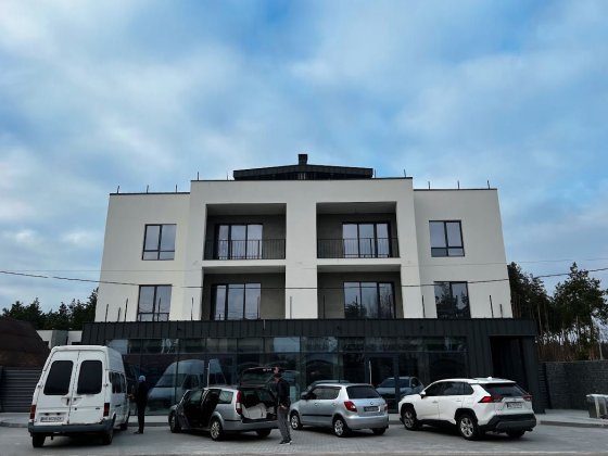 Комерційне + житлове приміщення Прибутковий дім в с.Глеваха Фасад Глеваха