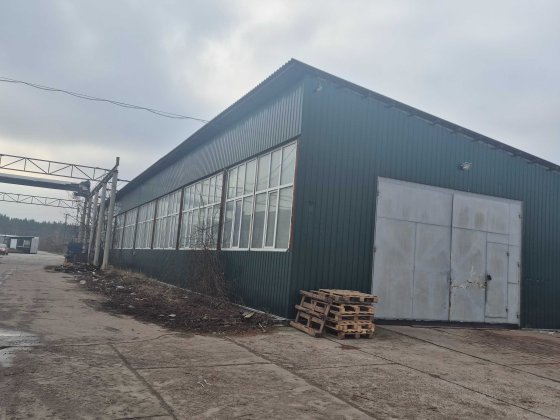 Продам производственно- складское помещение общей площадью 900 м.кв. Зазимье