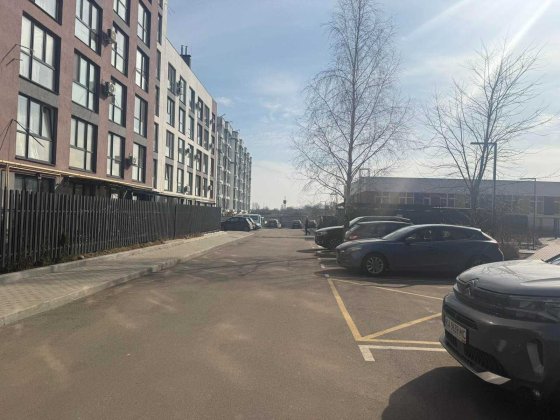 Хотів, ЖК Емоція, вул. Промислова, буд. 1-К, продаж приміщення. Хотов