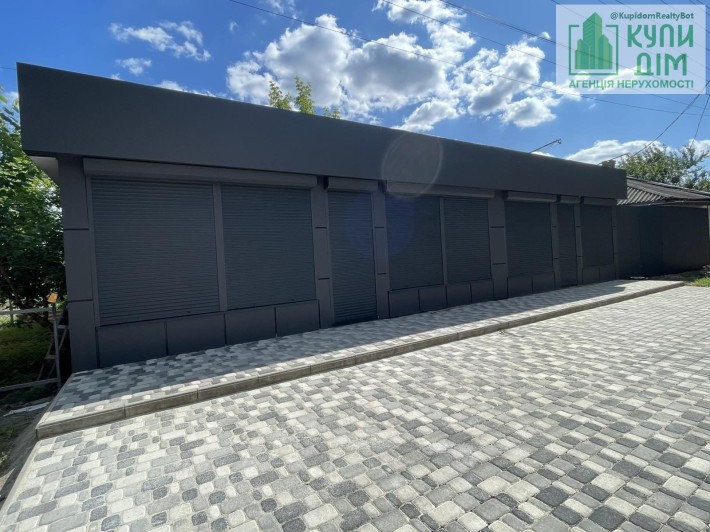 Продам комерційні площі + ділянку 9 соток - фото 1