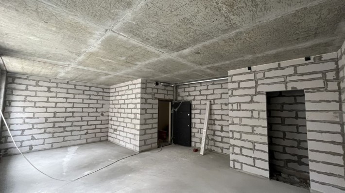 ПРОДАЖ комерційного приміщення 37.4 м², Брюховичі - фото 1