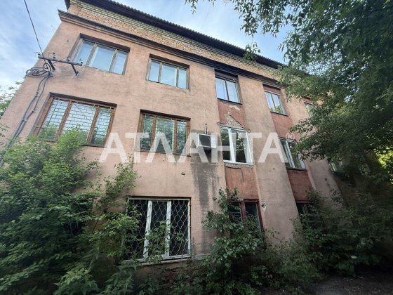 Продаж великого комерційного приміщення/будівлі центр Пустомит