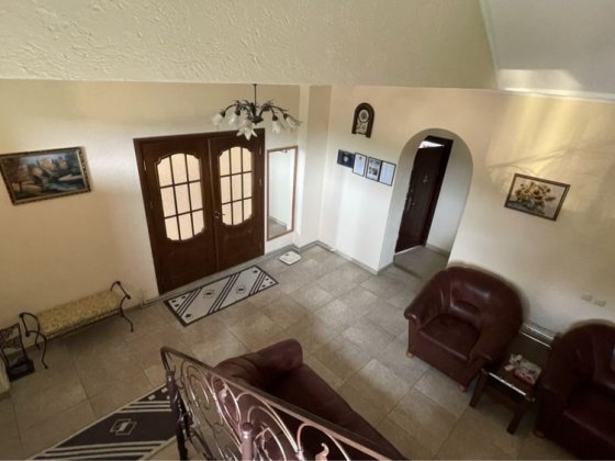 Продається віла в с.Східниці 800 кв., 22 номери. Сходница