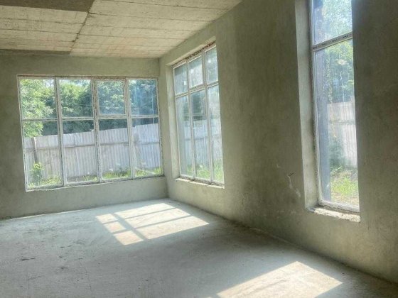 Продаж торгового приміщення 80 м.кв., м. Моршин центральна вулиця. Моршин