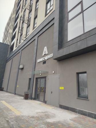 Продам срочно помещение в бизнес центре Акварель 8 - фото 1
