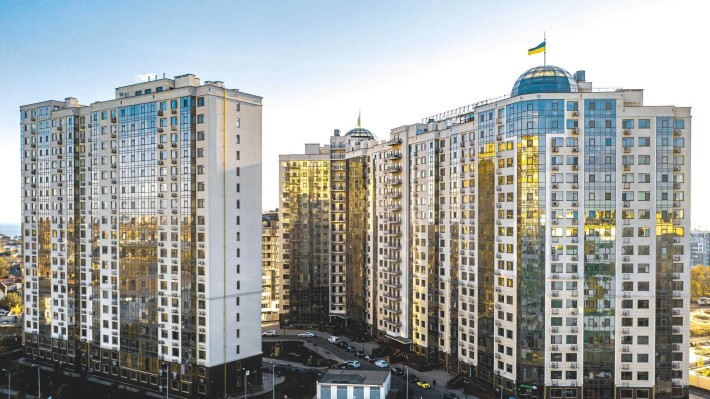 Шикарная фАСАДНАЯ коммерция в 4 Жемчужине - фото 1