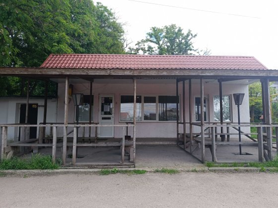 Продам коммерцию, отдельный дом под бизнес смт. Великодолинское