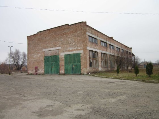 Продам виробничу будівлю 803 кв.м. , 50 км від м. Рівне Млинів