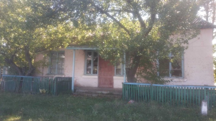 Нежитлова будівля 181 м2,  0,1 га, Буринь, вул.Миру, 27 - фото 1