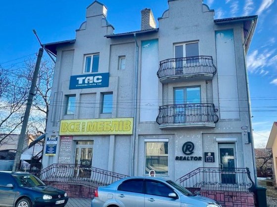 Продається комерційне приміщення в самому центрі міста. Чортків Чертков