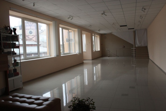 Продаж комерційних приміщень у центрі Чорткова - фото 1