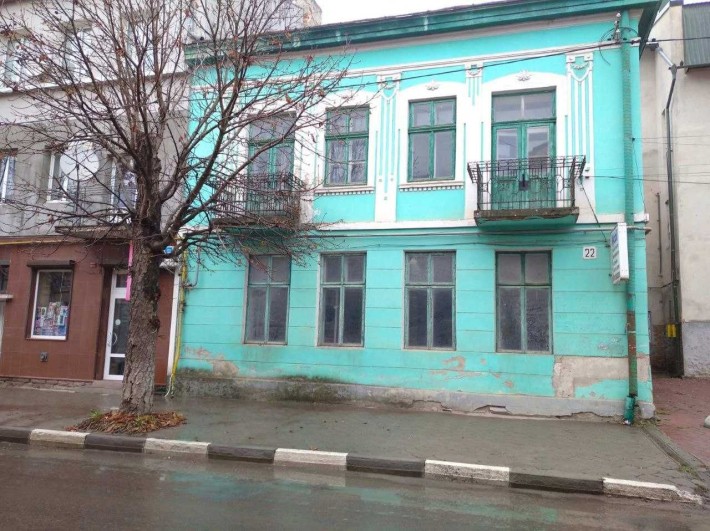 Адмінбудинок, площею 205,9 кв.м, Тернопільська обл, м.Бучач - фото 1